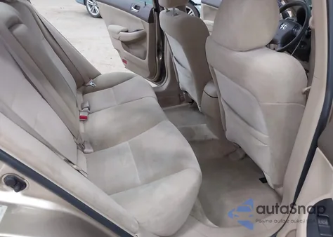 2005 Honda Accord 2.4 Lx z USA, uszkodzony, nr VIN 1HGCM56465A160069